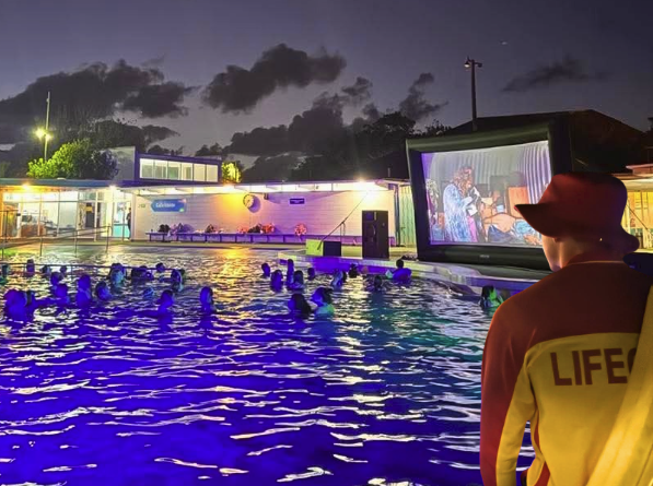 NZ – Kaipātiki Hot Springs brings local whānau together for community movie night